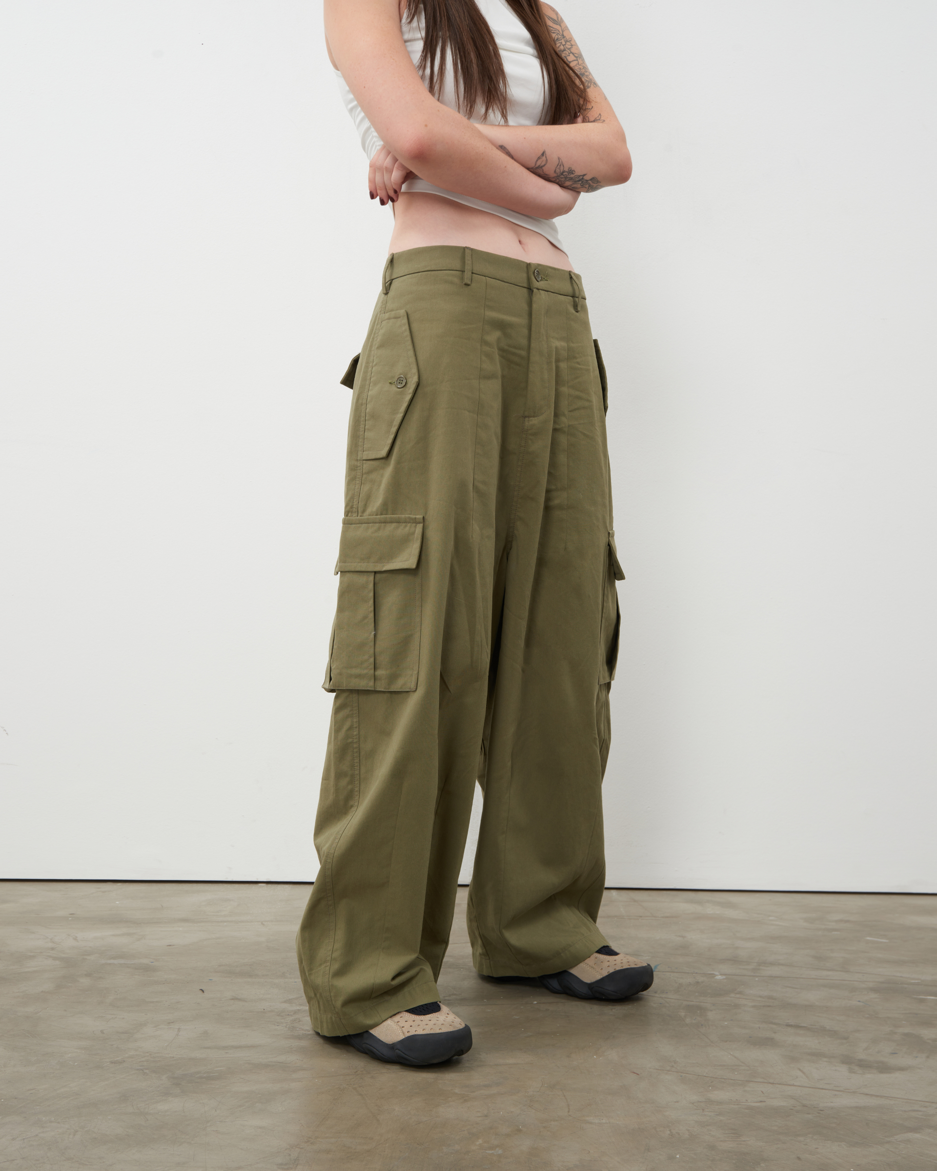 Balloon Pants in Olive