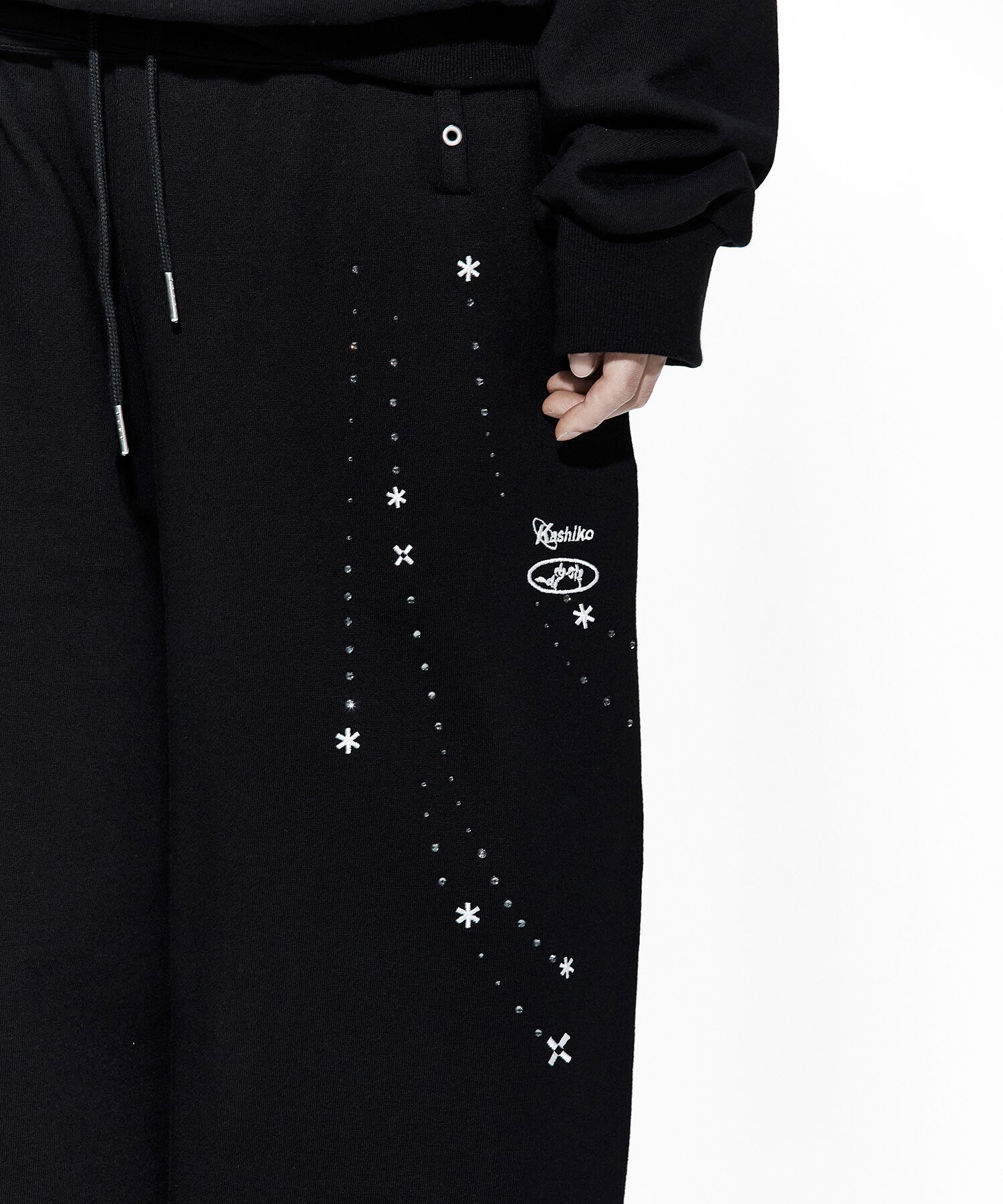 Zenu Belt Sweat Pants (Black)