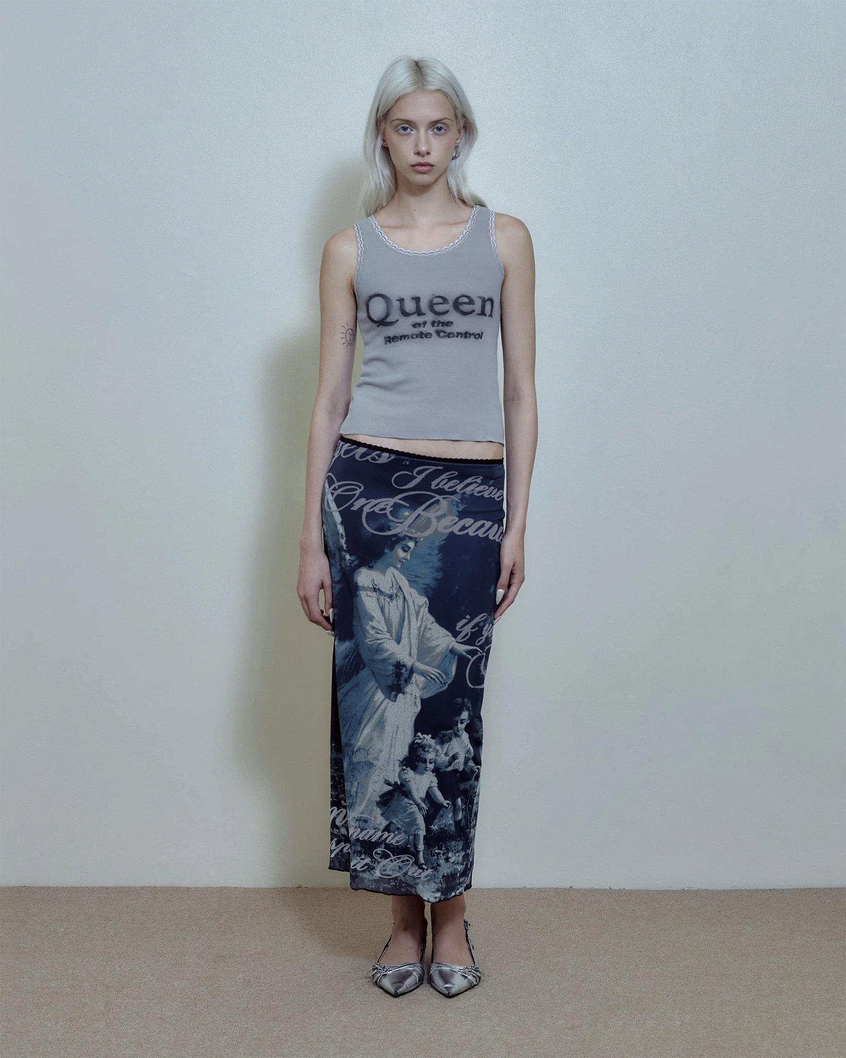 Queen Tank (Grey)