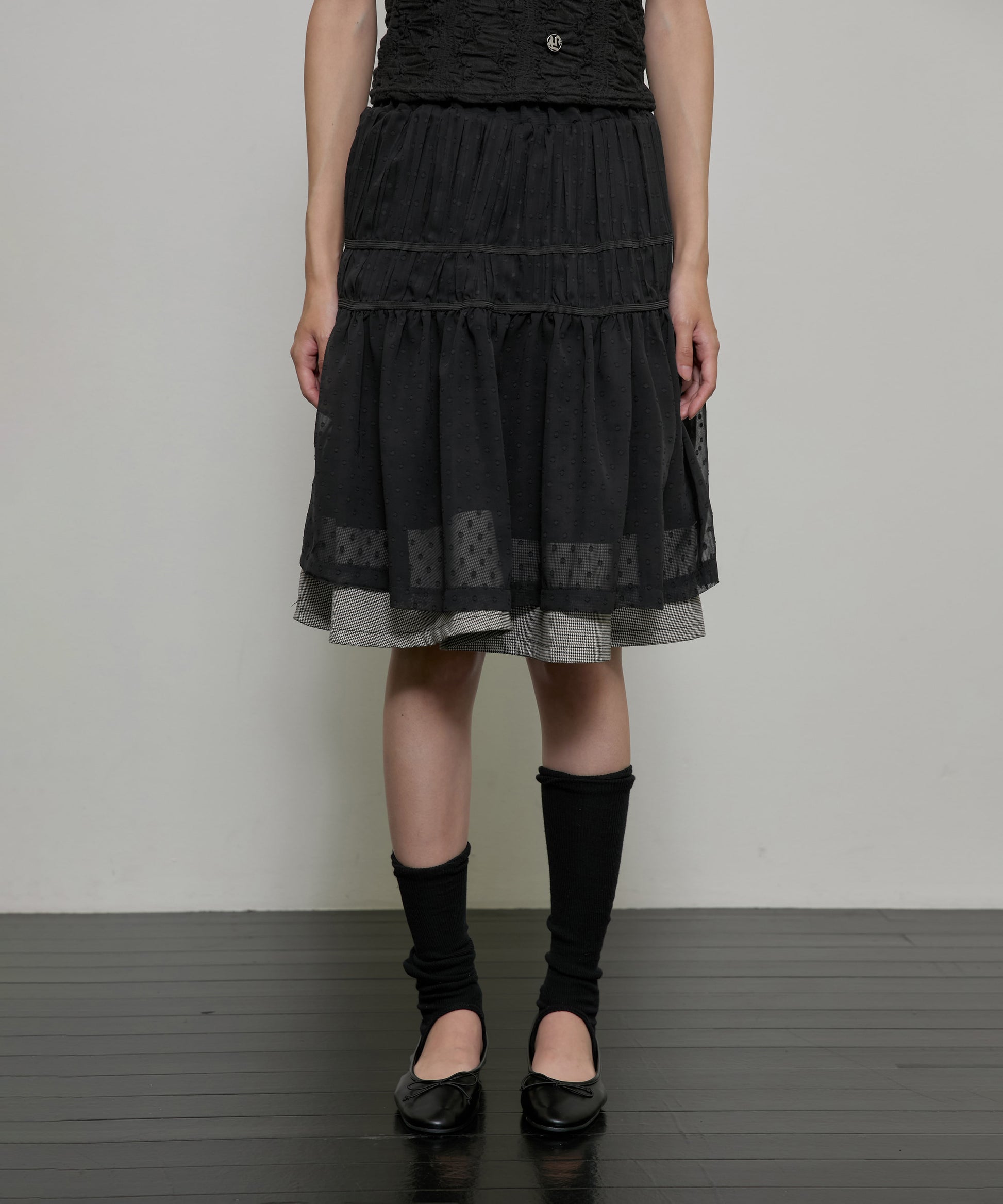 Layered Crinkle Check Skirt (Black)