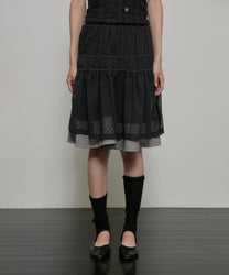 Layered Crinkle Check Skirt (Black)