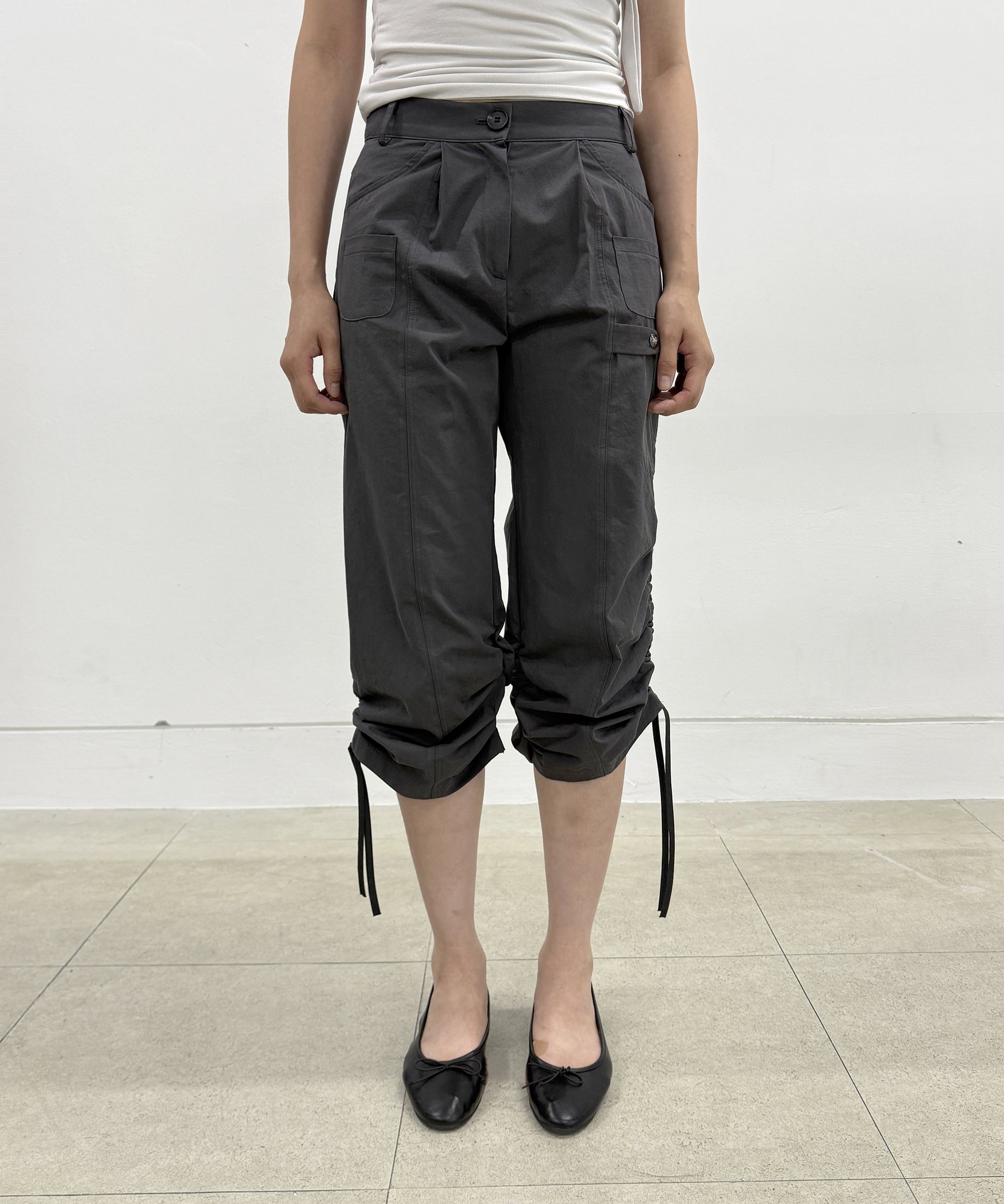 Structured Capri Pants (Dark Gray)