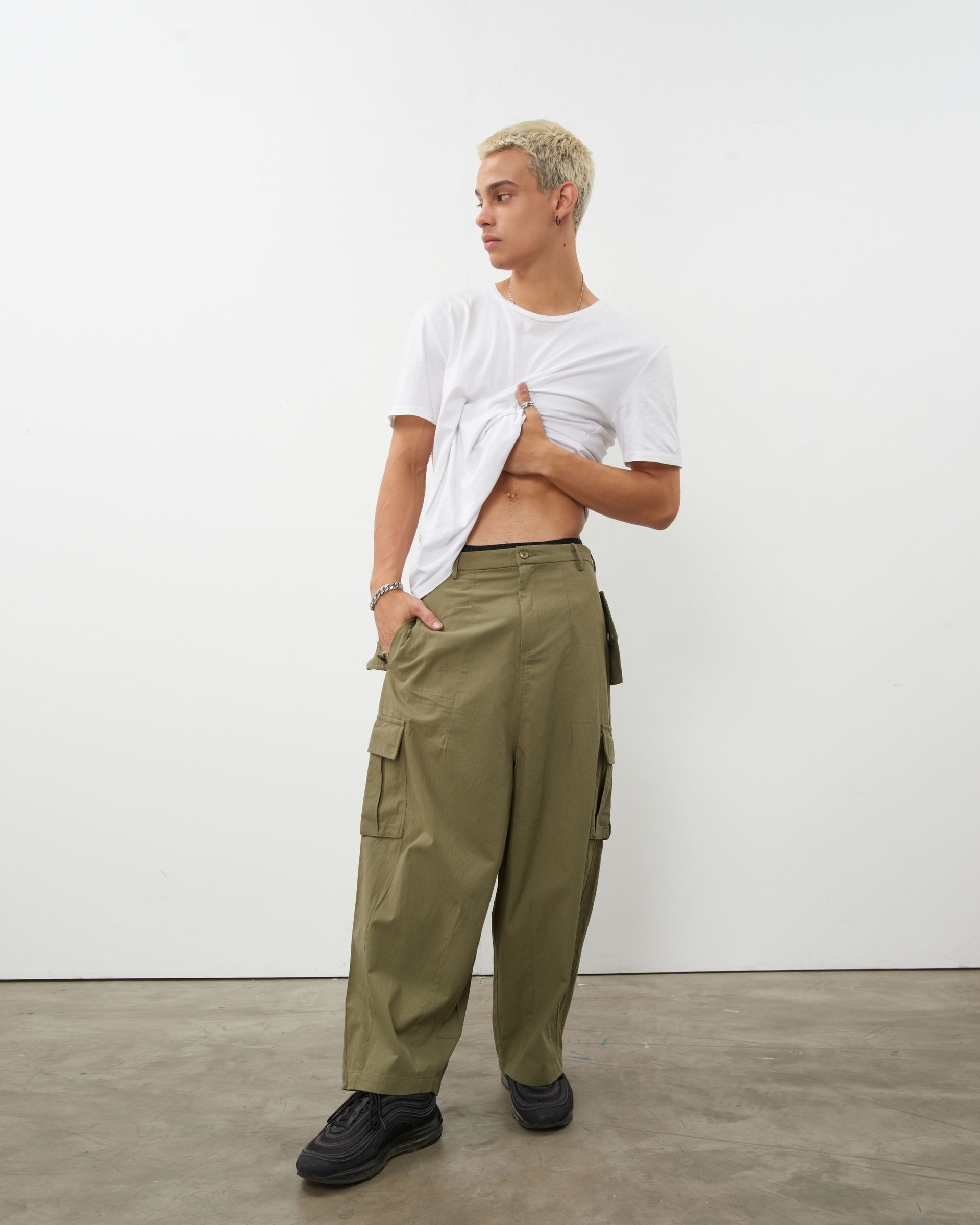 Balloon Pants in Olive