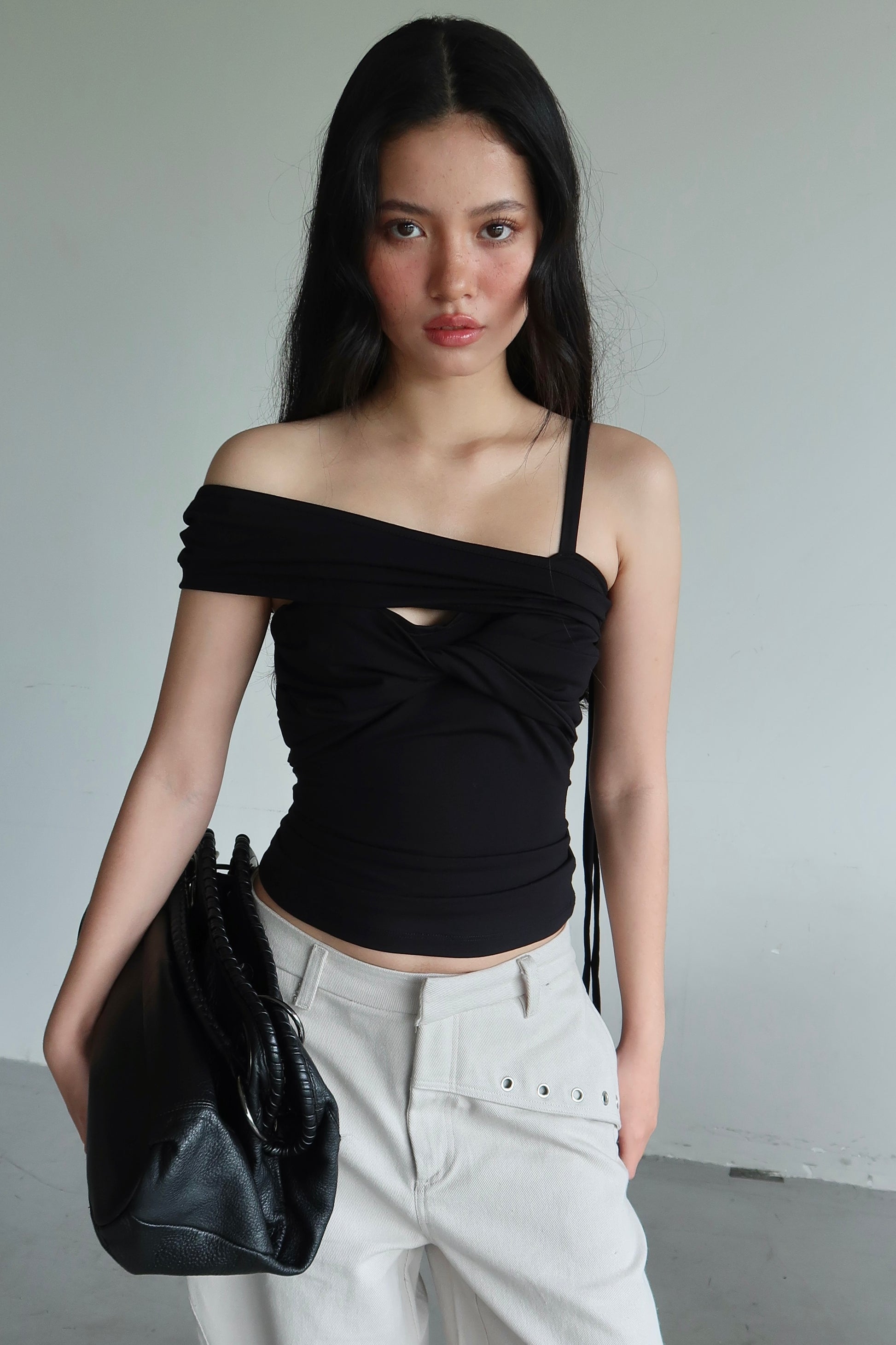 01:Top (Black)