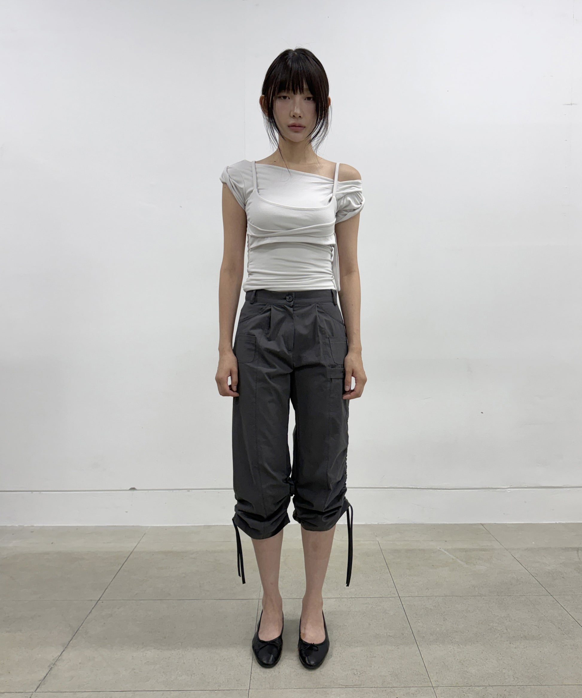 Structured Capri Pants (Dark Gray)