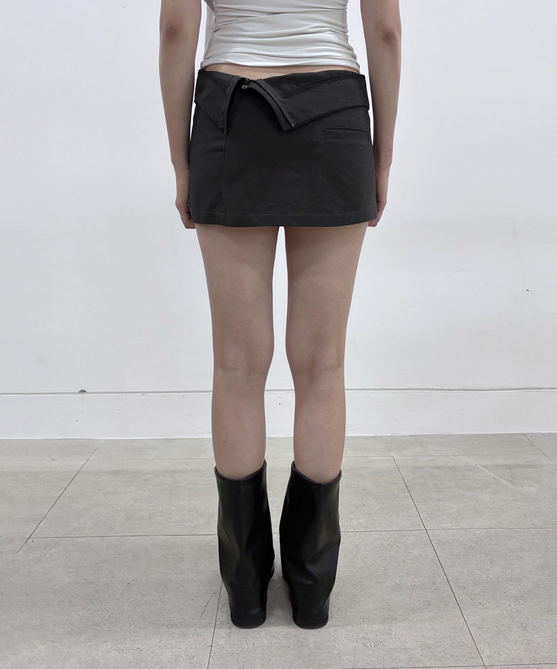 Asymmetrical Folded Skirt (Black)