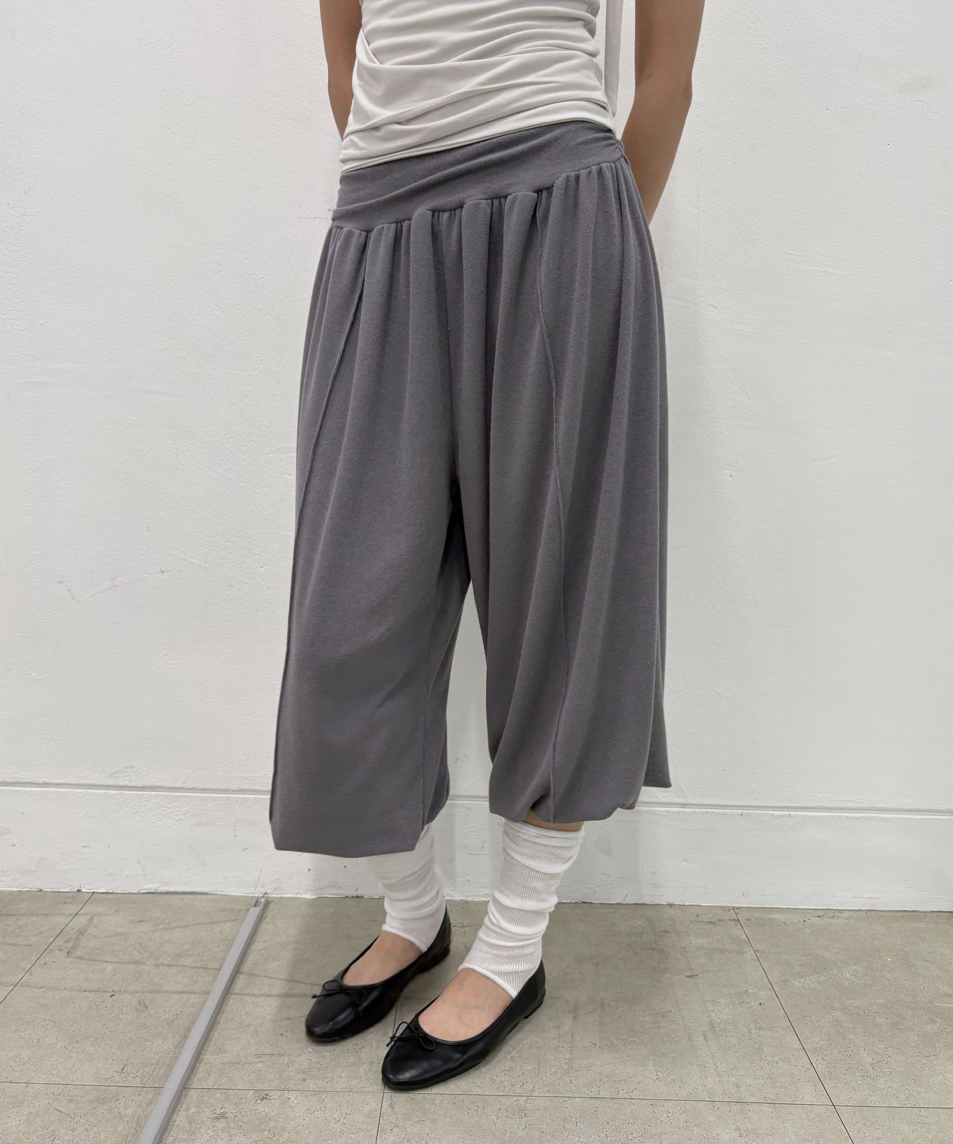 Wide Capri Pants (Dark Gray)