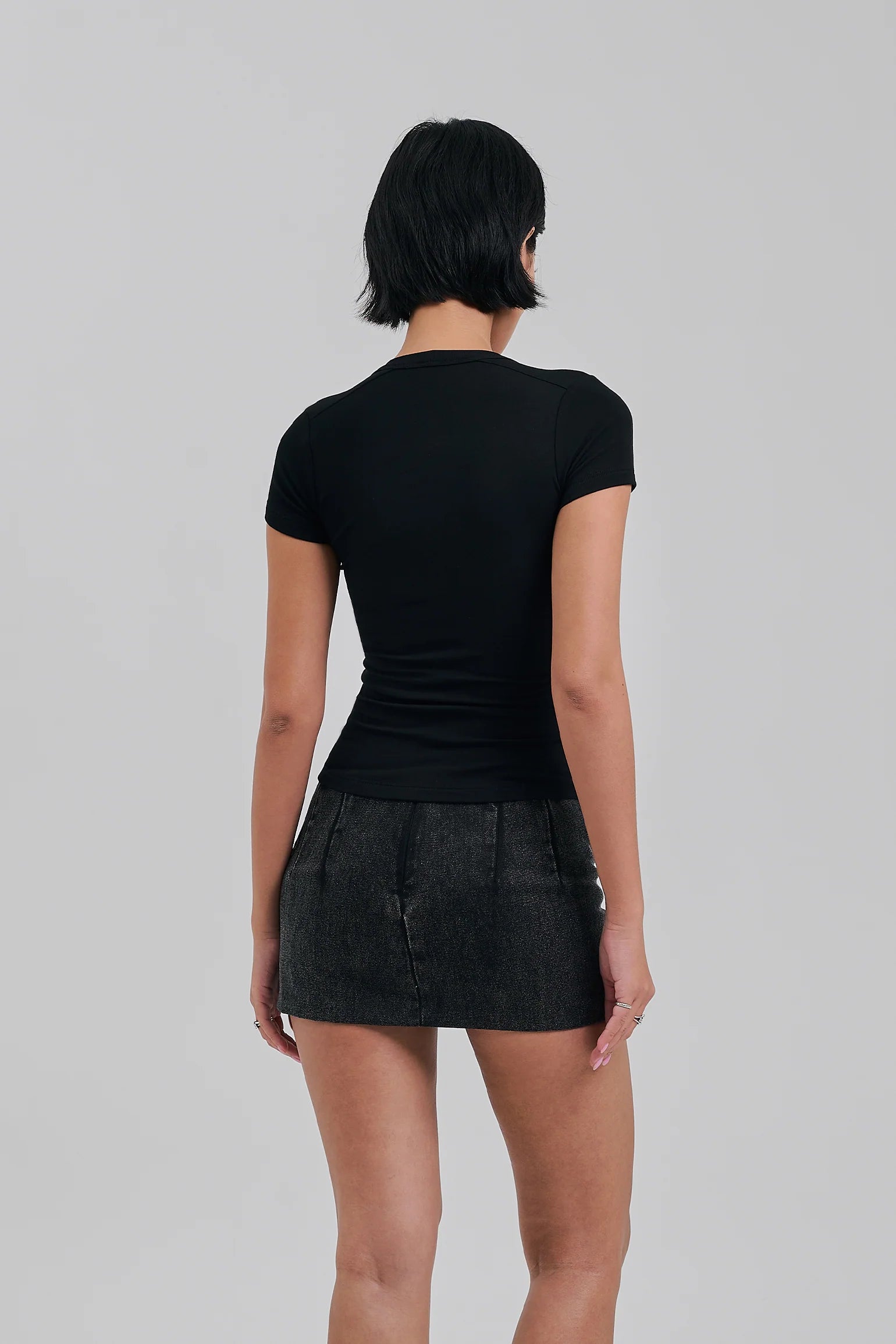Clove Tee (Black)