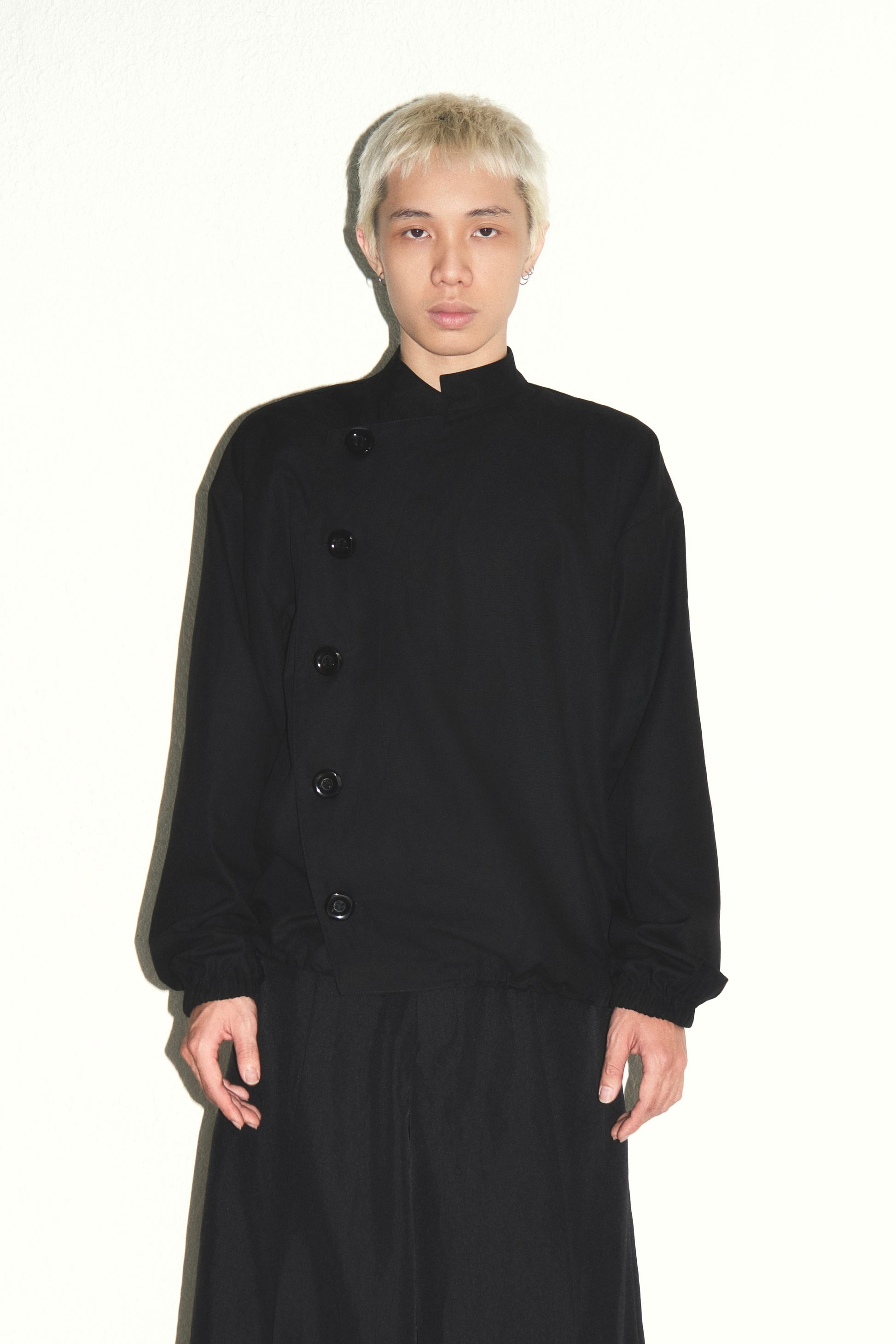 BUTTONED JACKET (OLIVE)