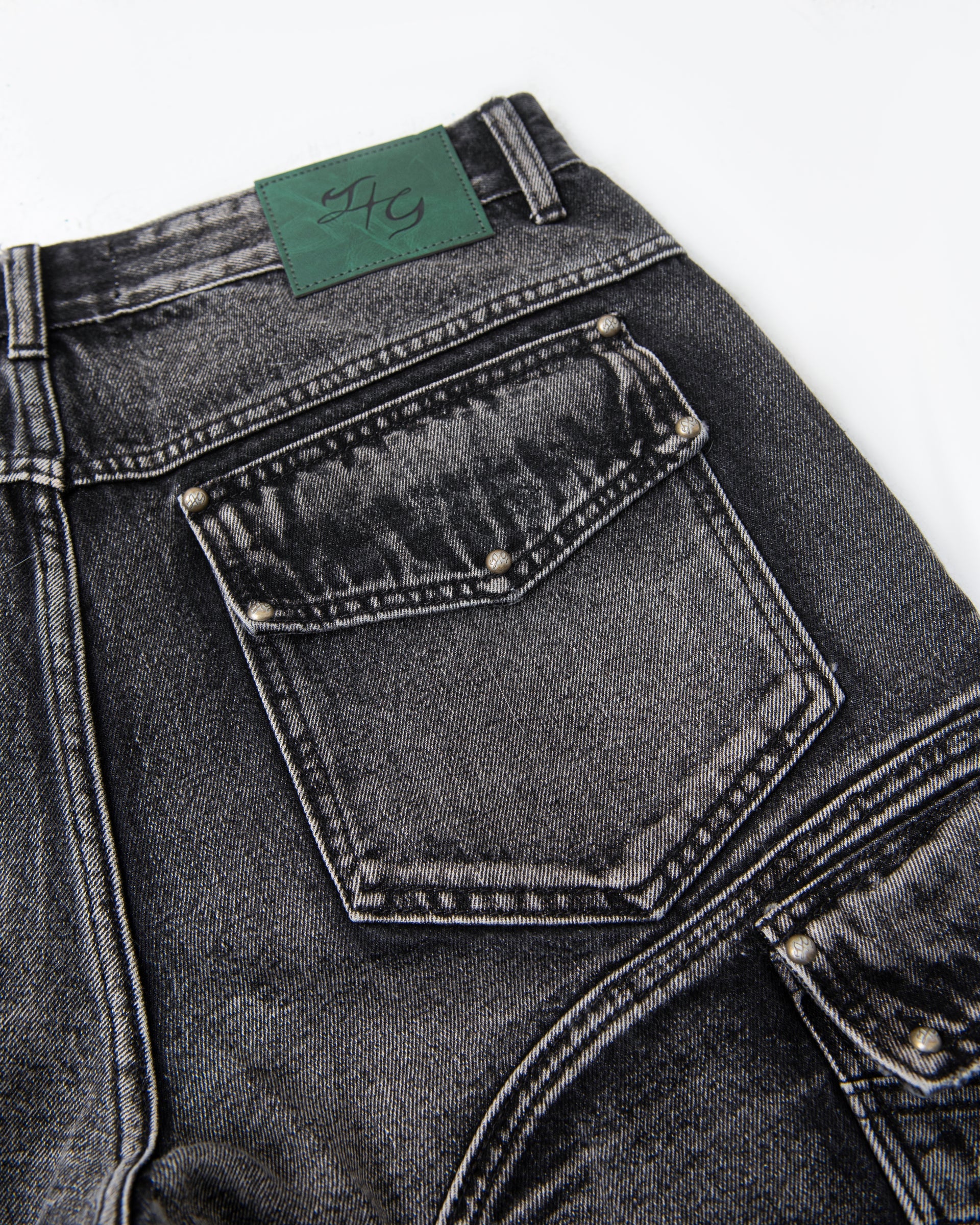 Knight Shorts (Black)
