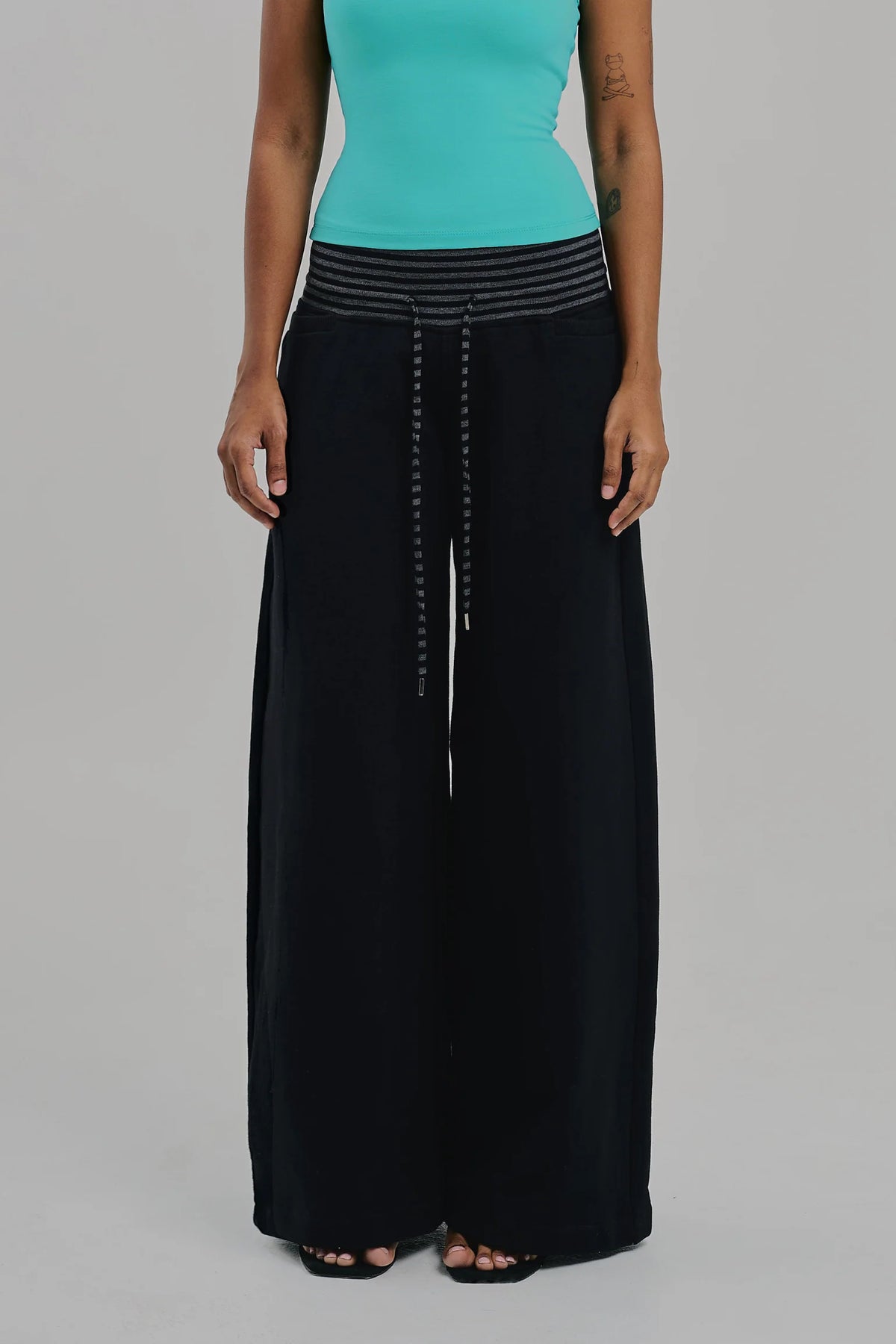 Penny Sweatpants (Pebble)