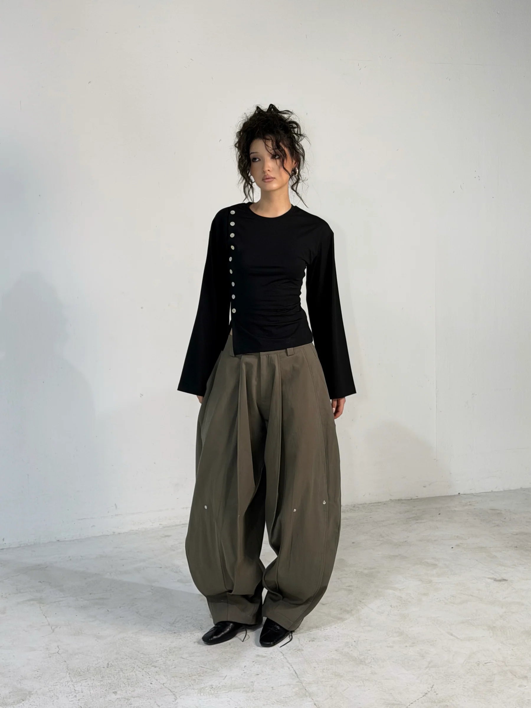 Flared Sleeve Top (Black)