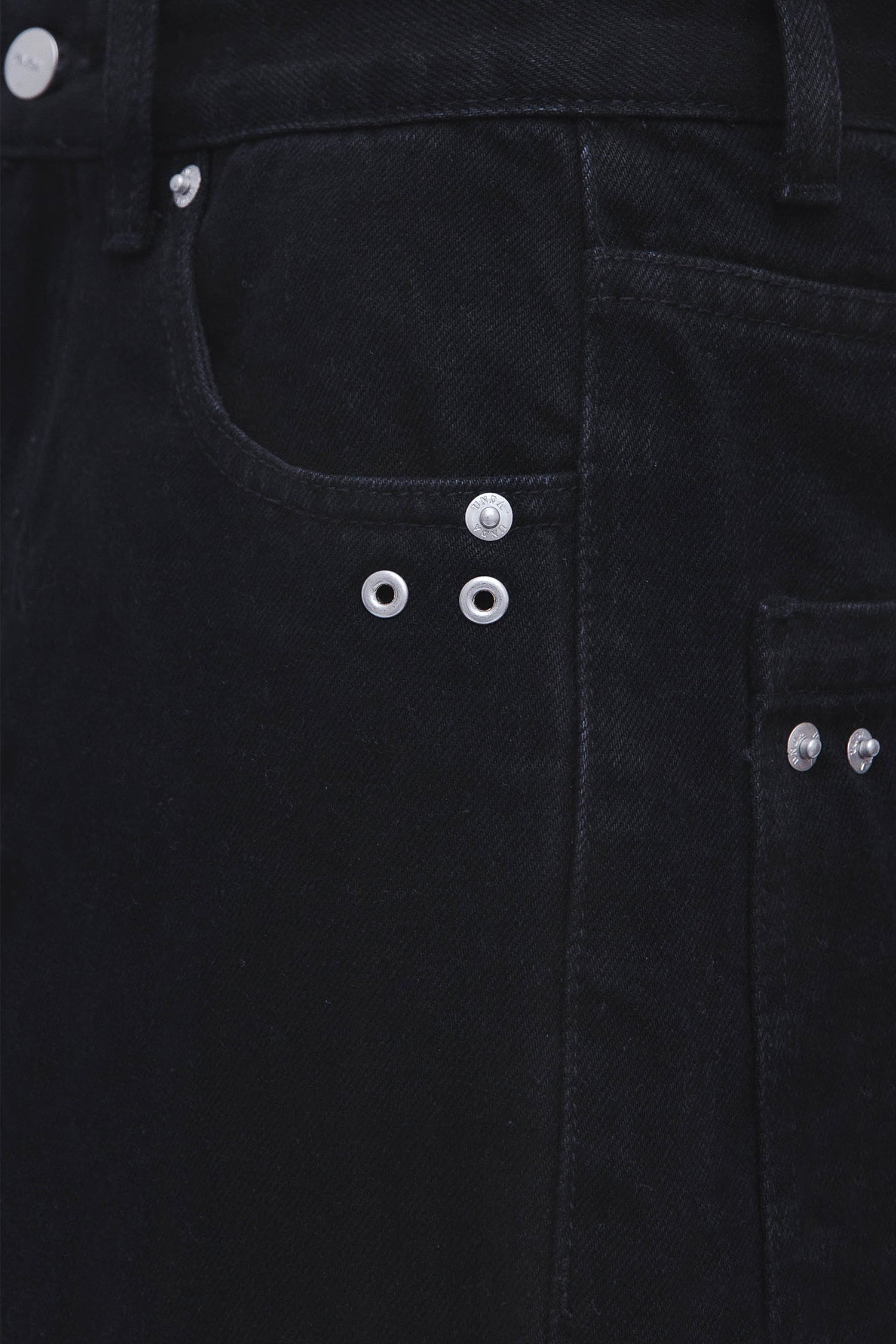 DENIM WASHED JEANS - BLACK