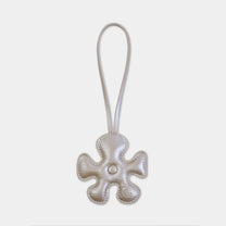 Charm Fan Flower (Metallic Nude)