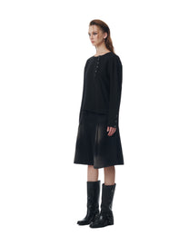 WASHED PLEATED JORTS