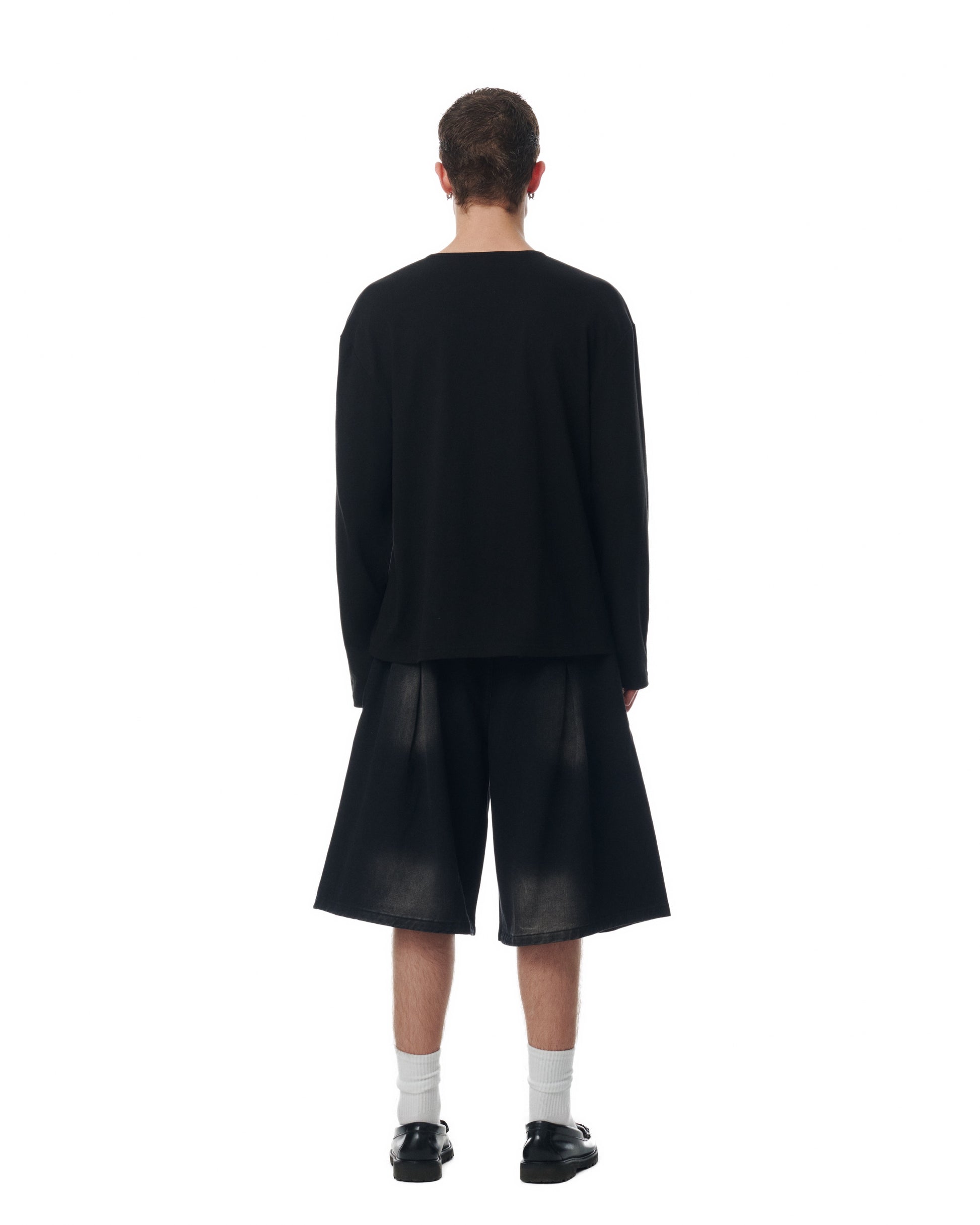 WASHED PLEATED JORTS