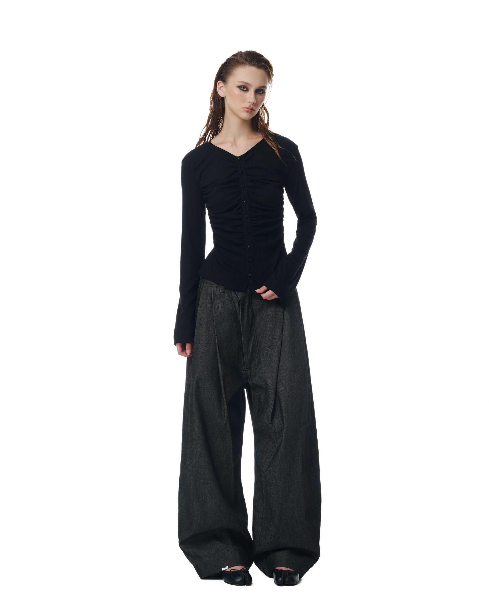 SIDE PLEAT RAW DENIM PANTS