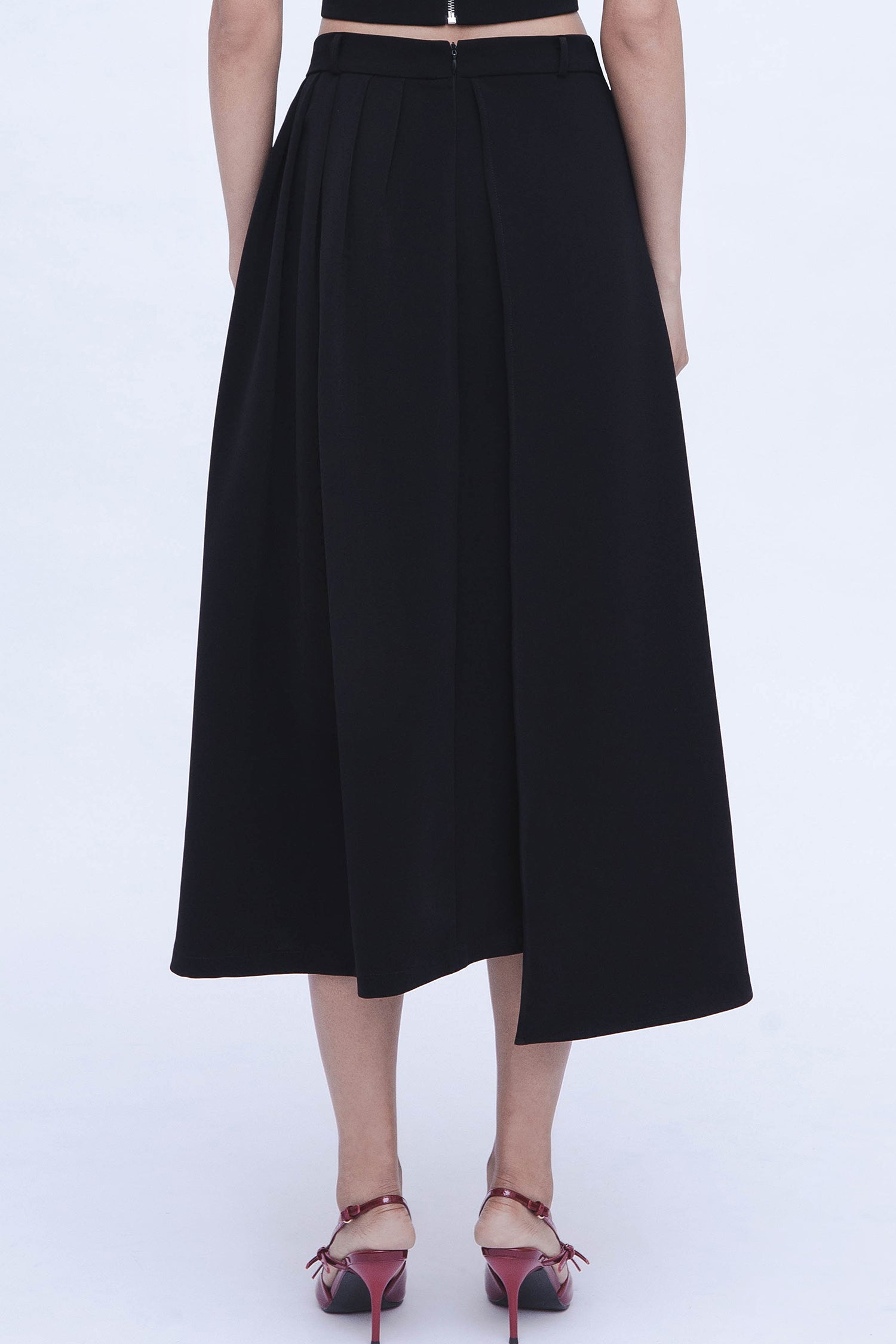 SEMI PLEATED SKIRT - BLACK