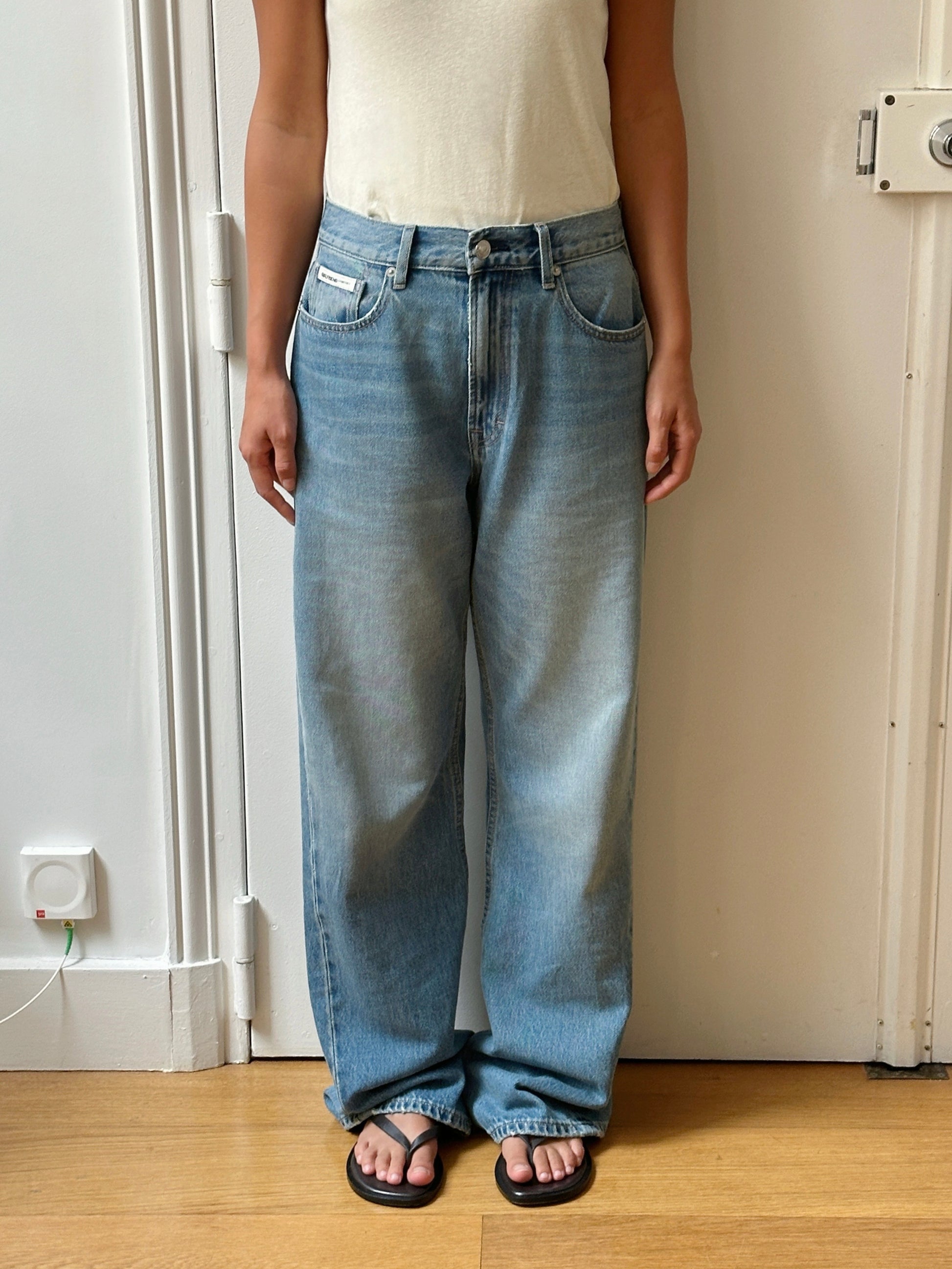 Soft-Twist Wide Jeans