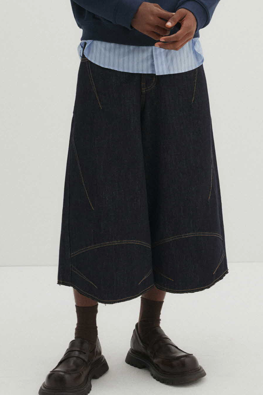 Multi Dart Bermuda Denim Pants (Indigo)