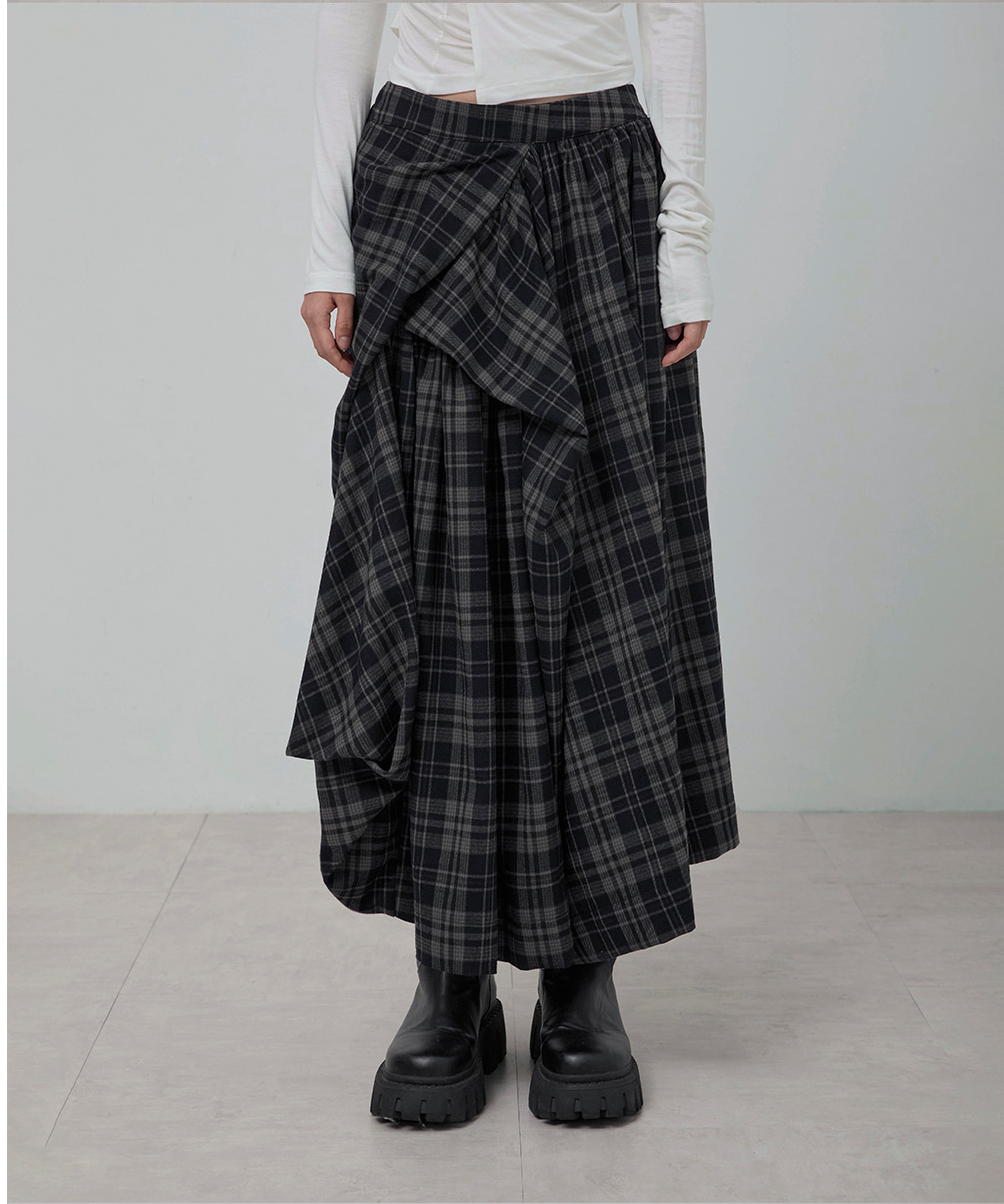 Asymmetrical Checkered Long Skirt