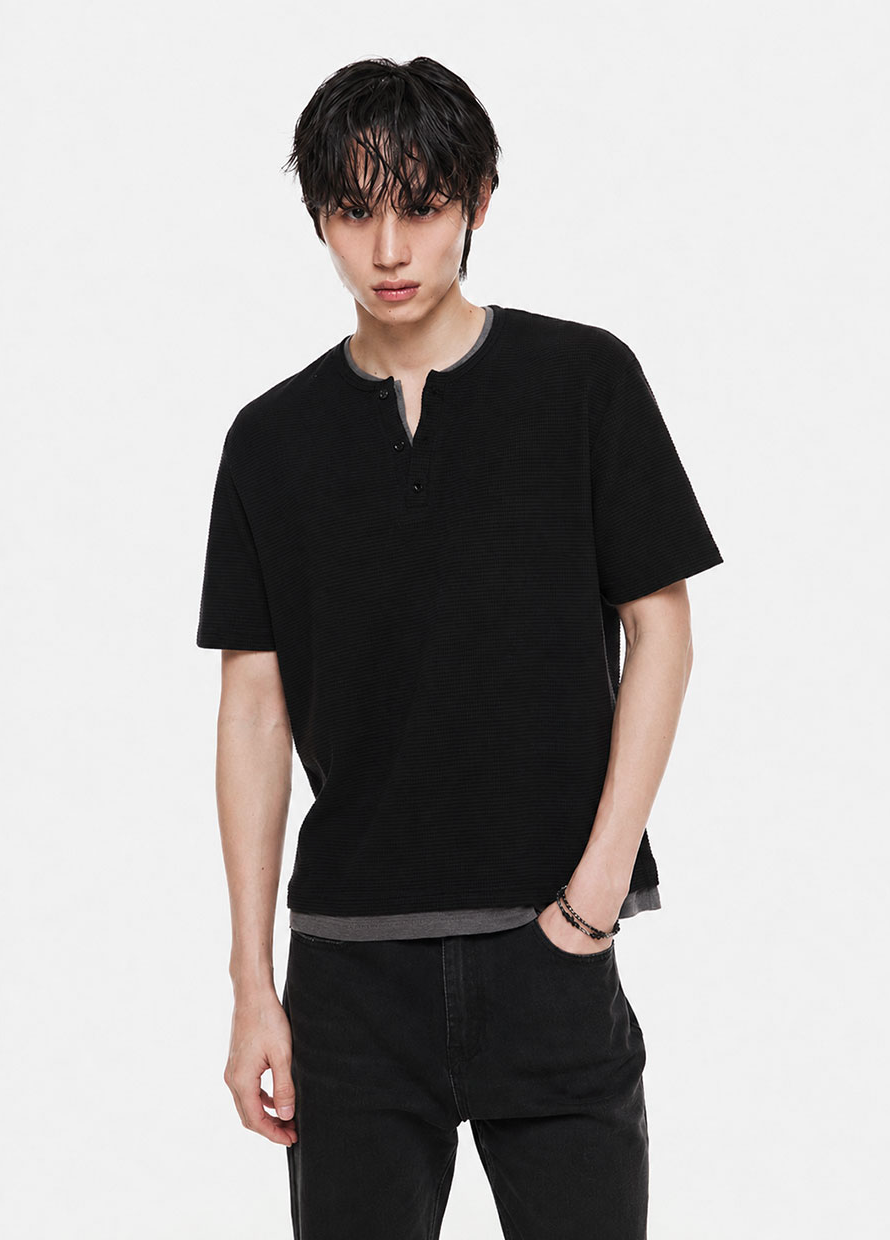 Layered Henley Neck Waffle T-Shirt (Black/Charcoal)