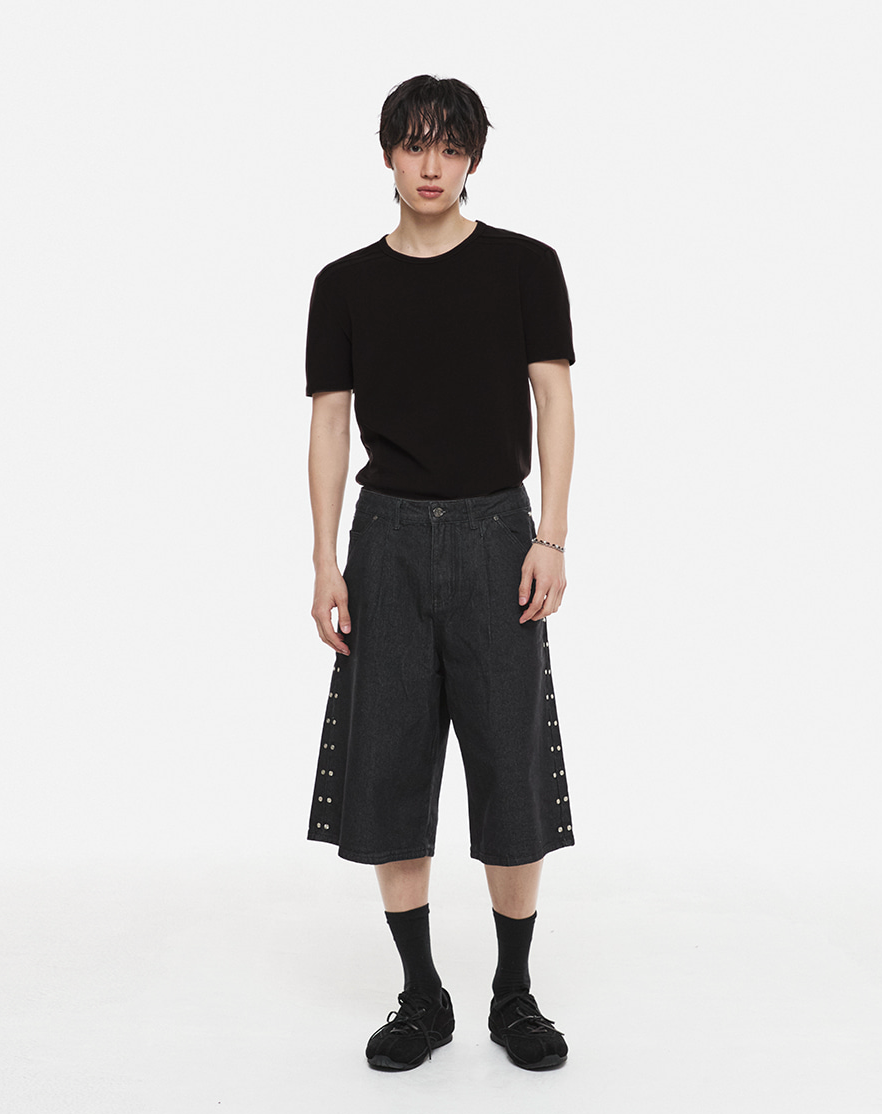 Side Rivet Bermuda Denim Pants (Black)