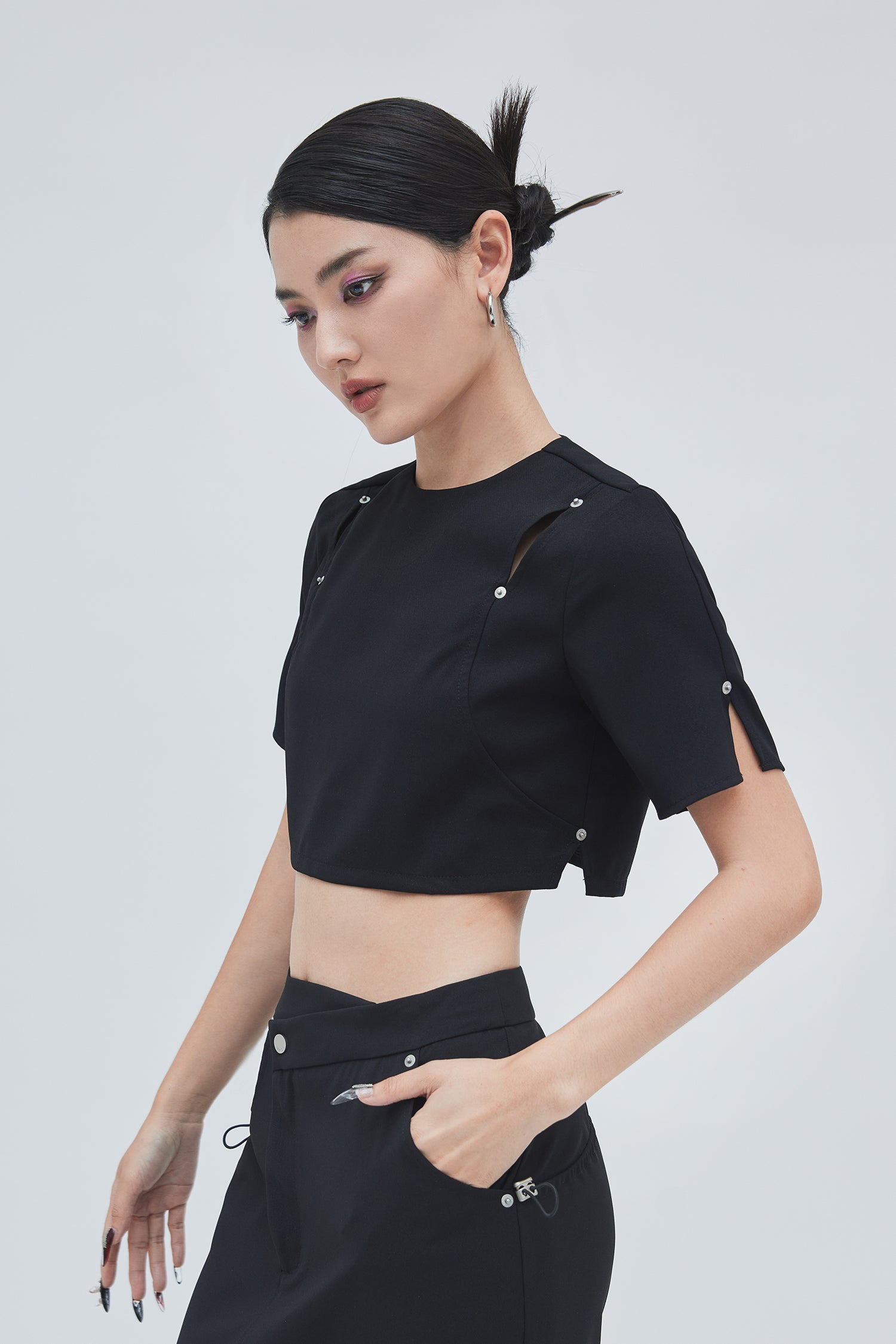 RIVET TOP - BLACK