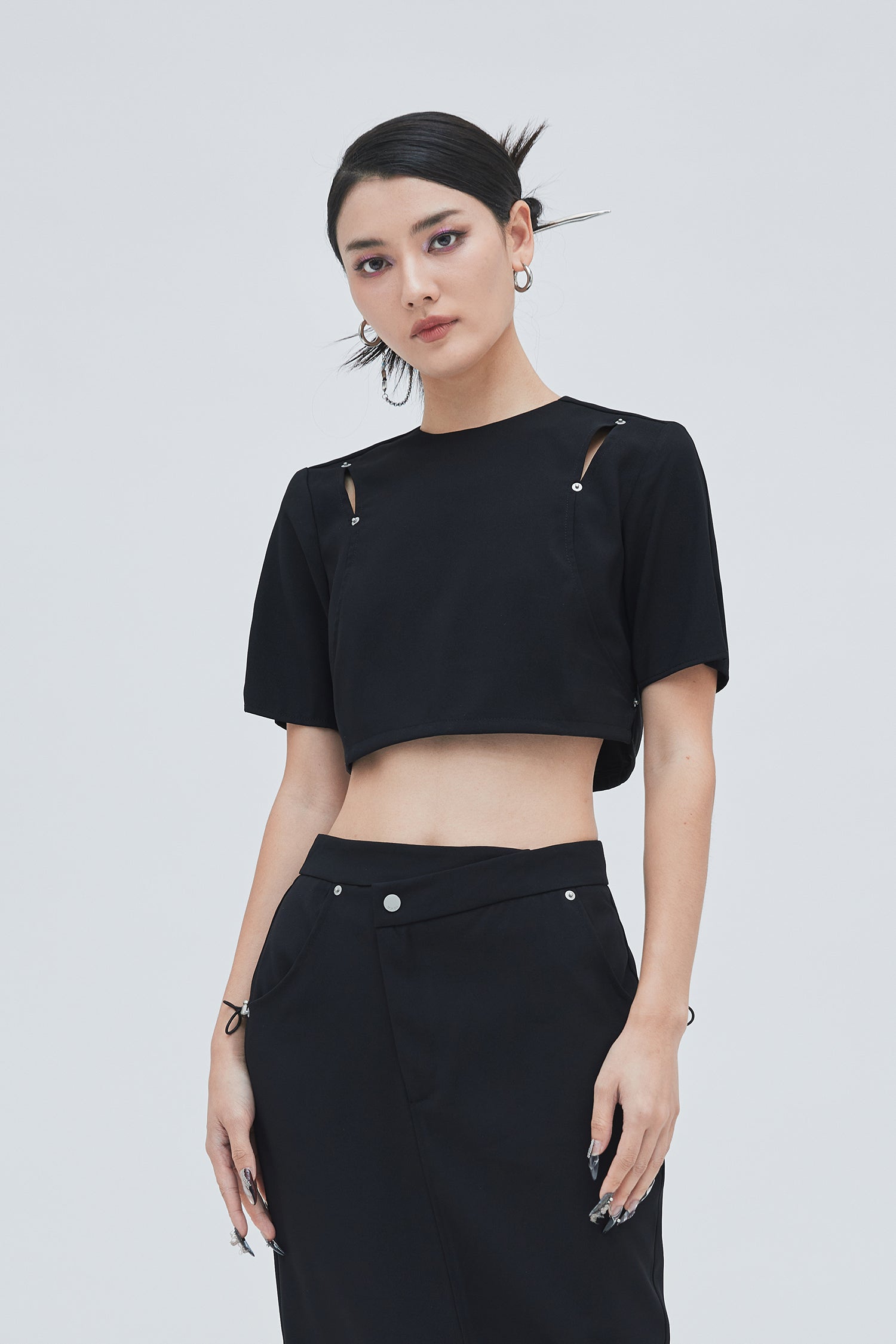 RIVET TOP - BLACK