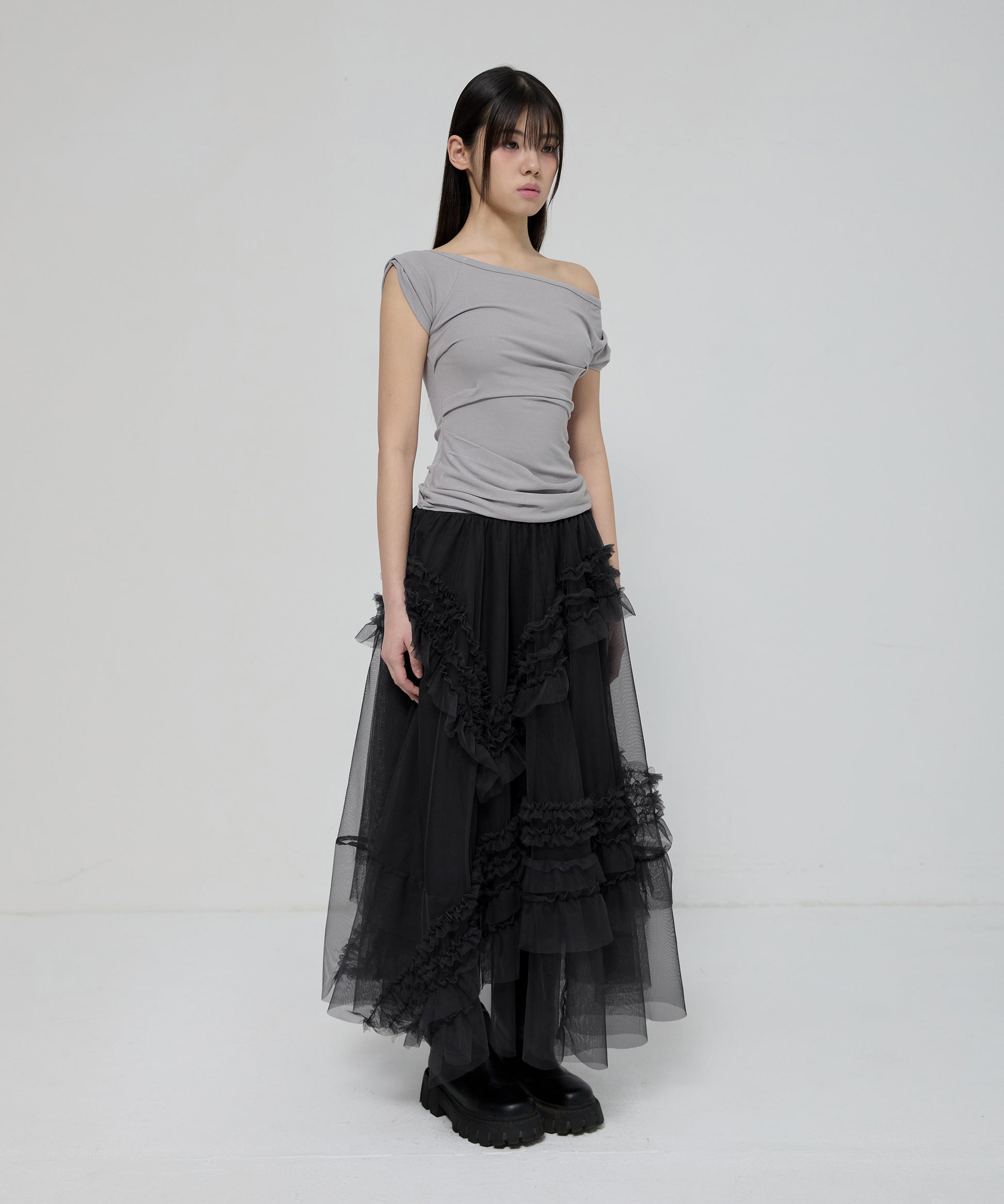 Tulle Layered Long Skirts (Black)