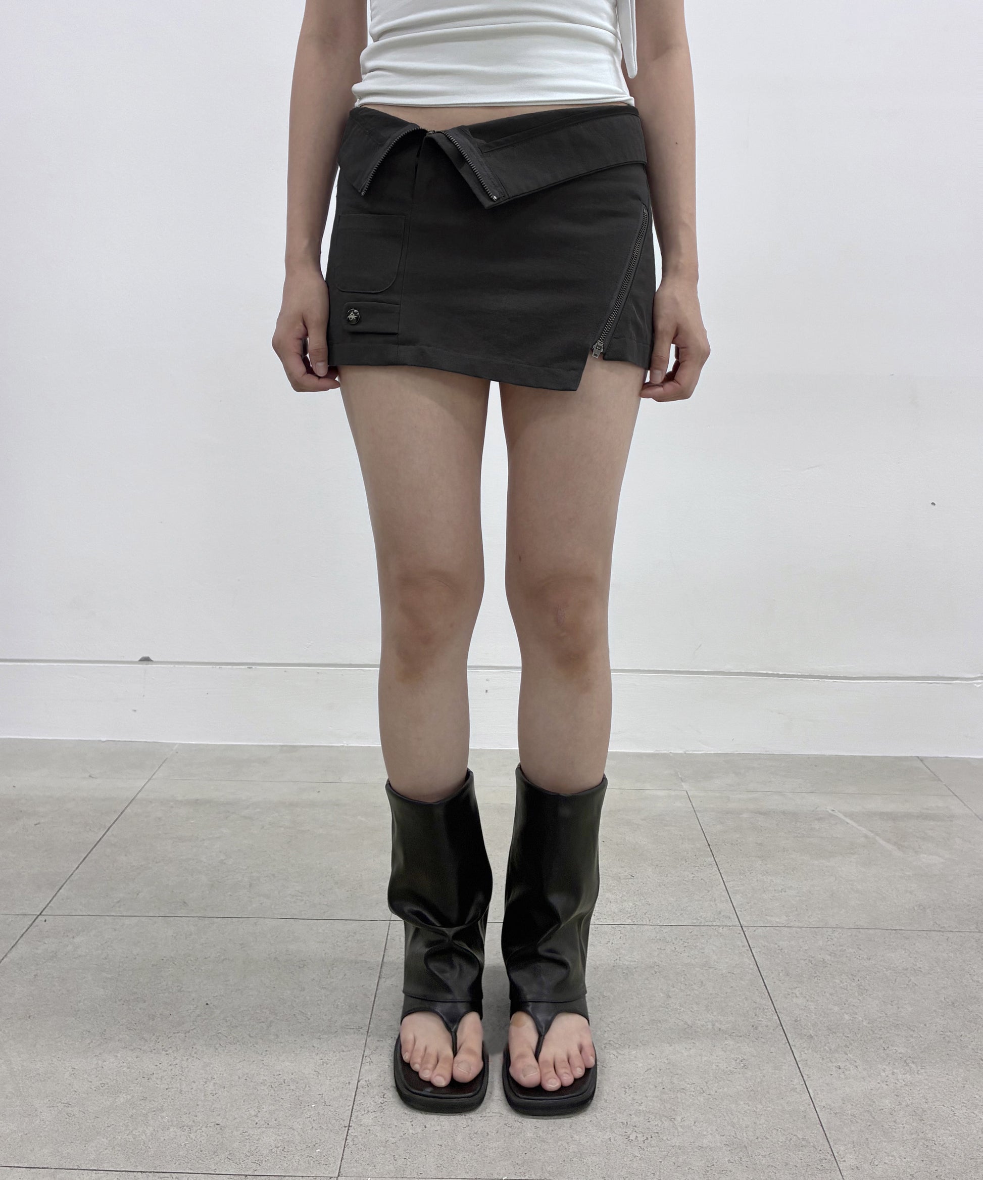 Asymmetrical Folded Skirt (Black)