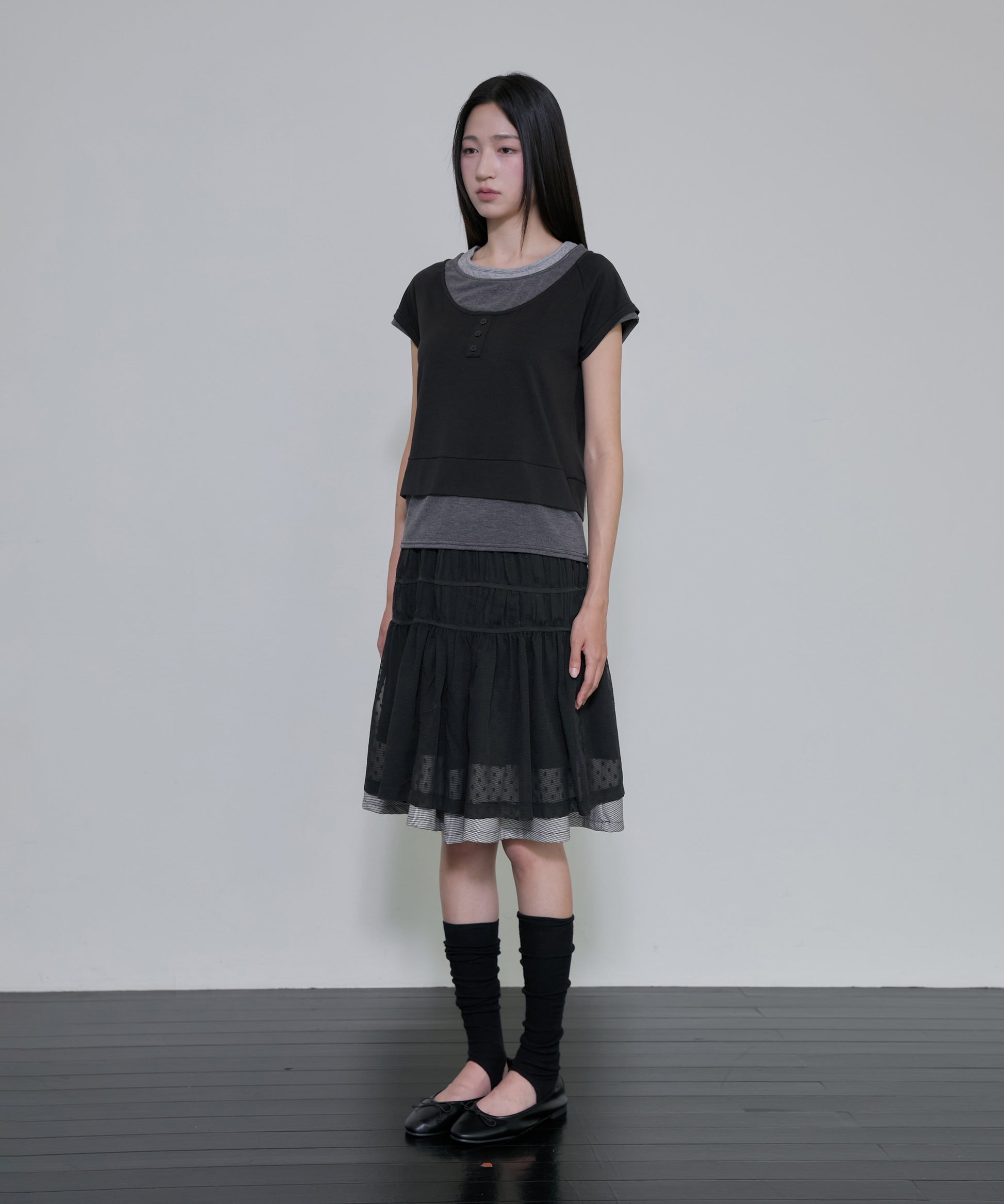 Layered Crinkle Check Skirt (Black)