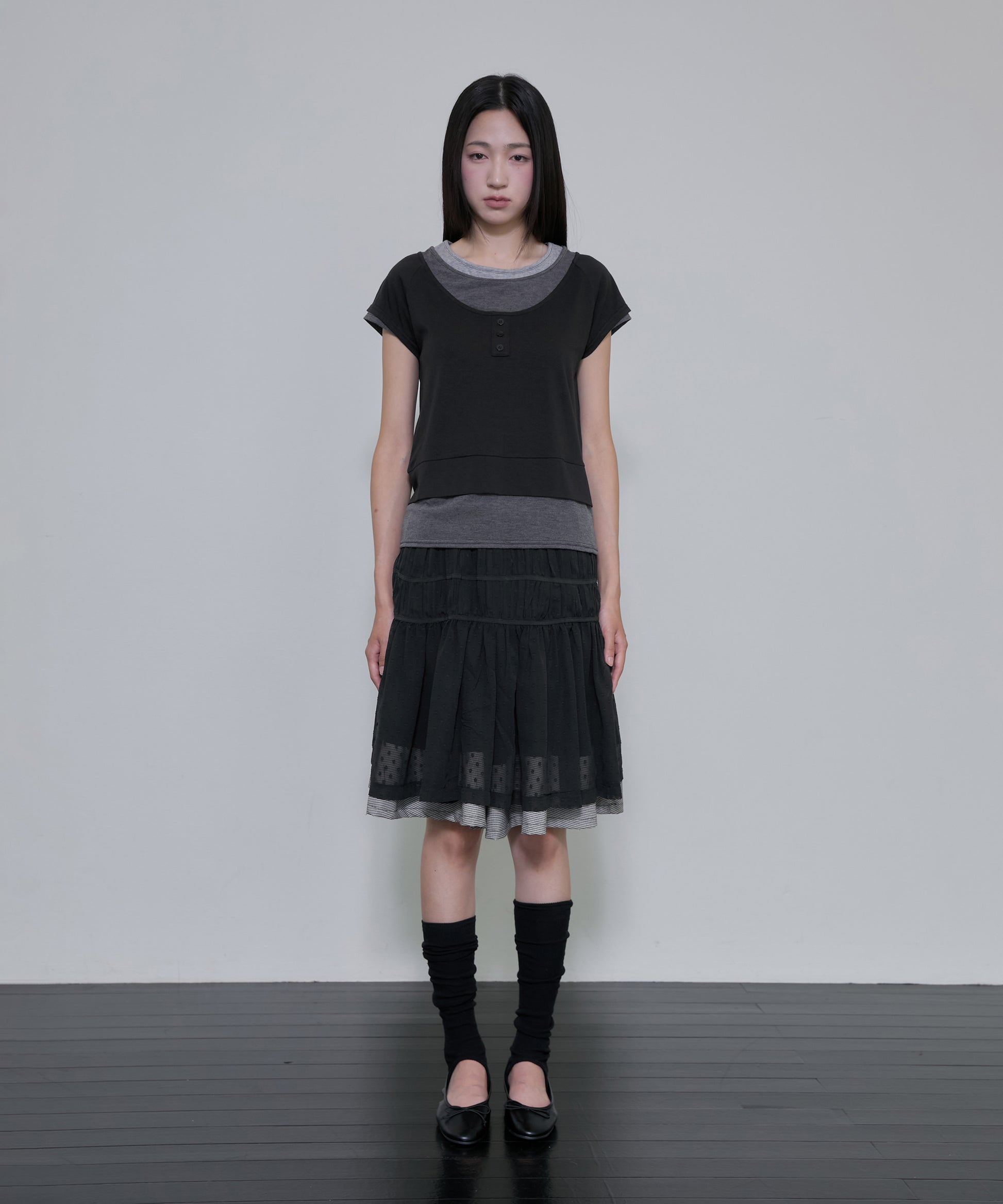 Layered Crinkle Check Skirt (Black)