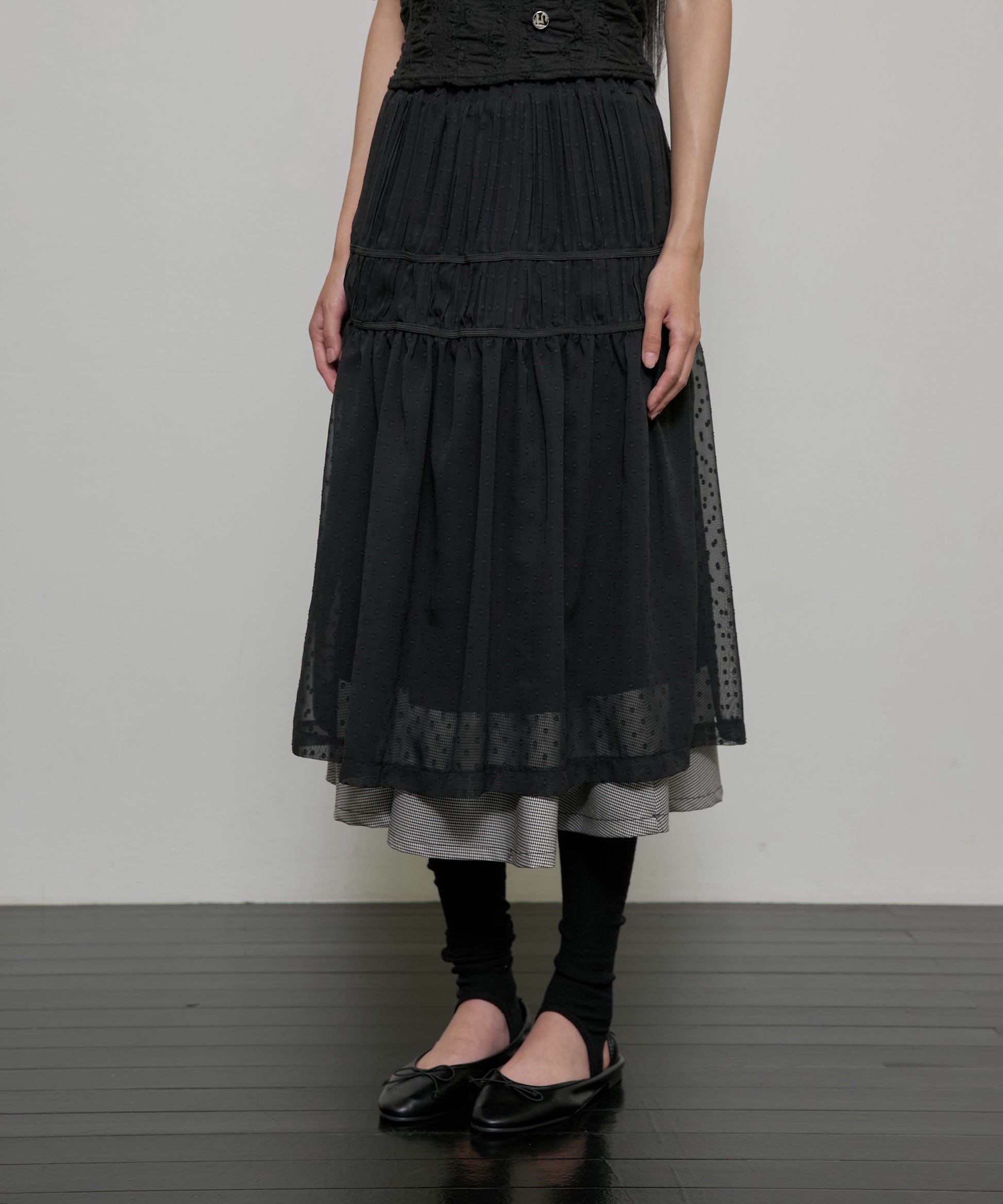 Layered Crinkle Check Skirt (Black)