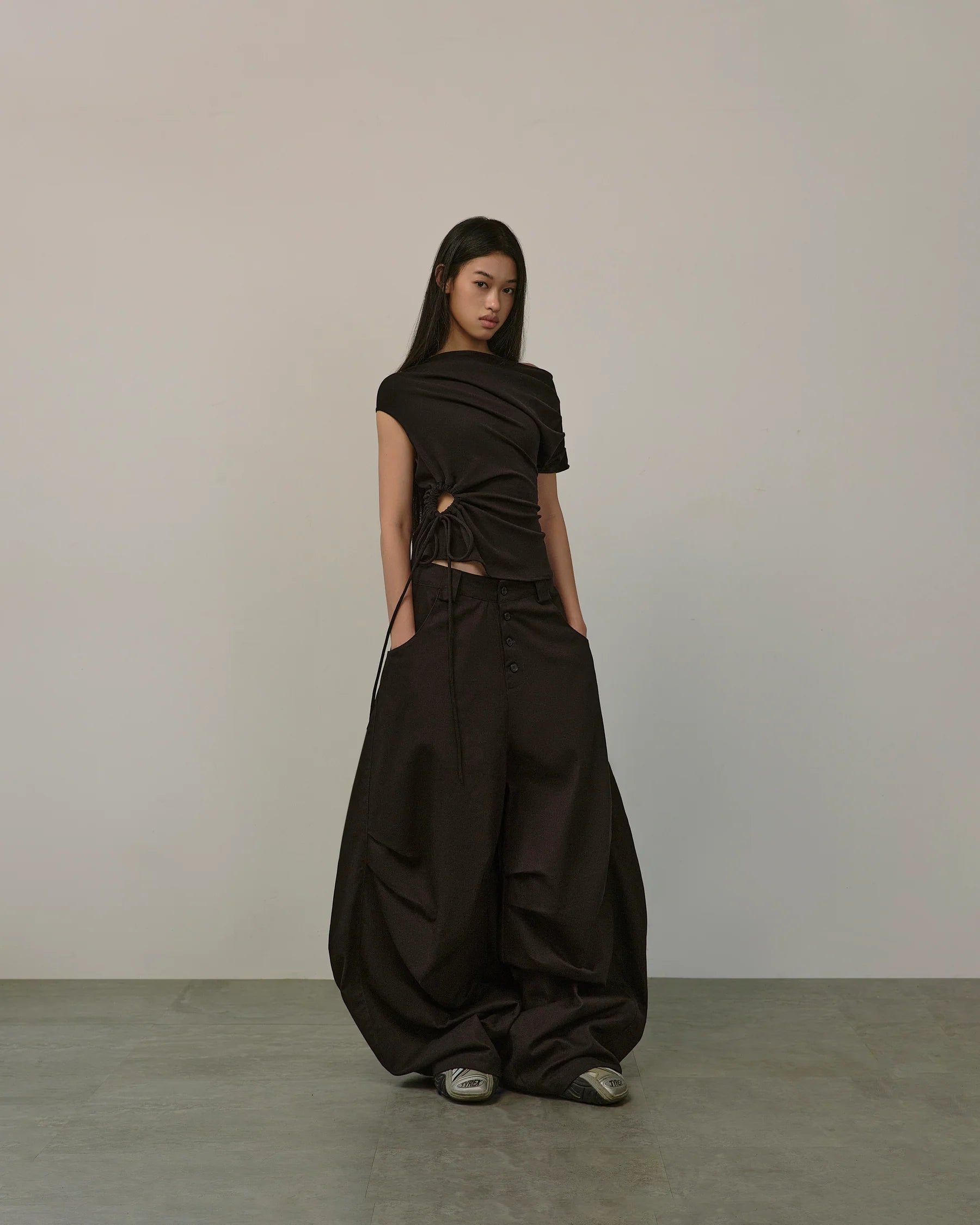 Pleated Knee Pants (Black)