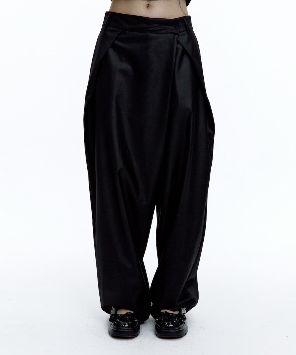 Pintuck Asymmetric Trousers (Black)
